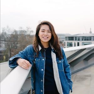 Meet your Posher, Phoebe